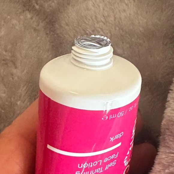 💗NIB NEW IN BOX Tanceuticals Self Tanning Face
Lotion Dark CC Color + Correct - Picture 4 of 6